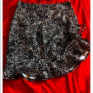 Beautiful skirt size m Black